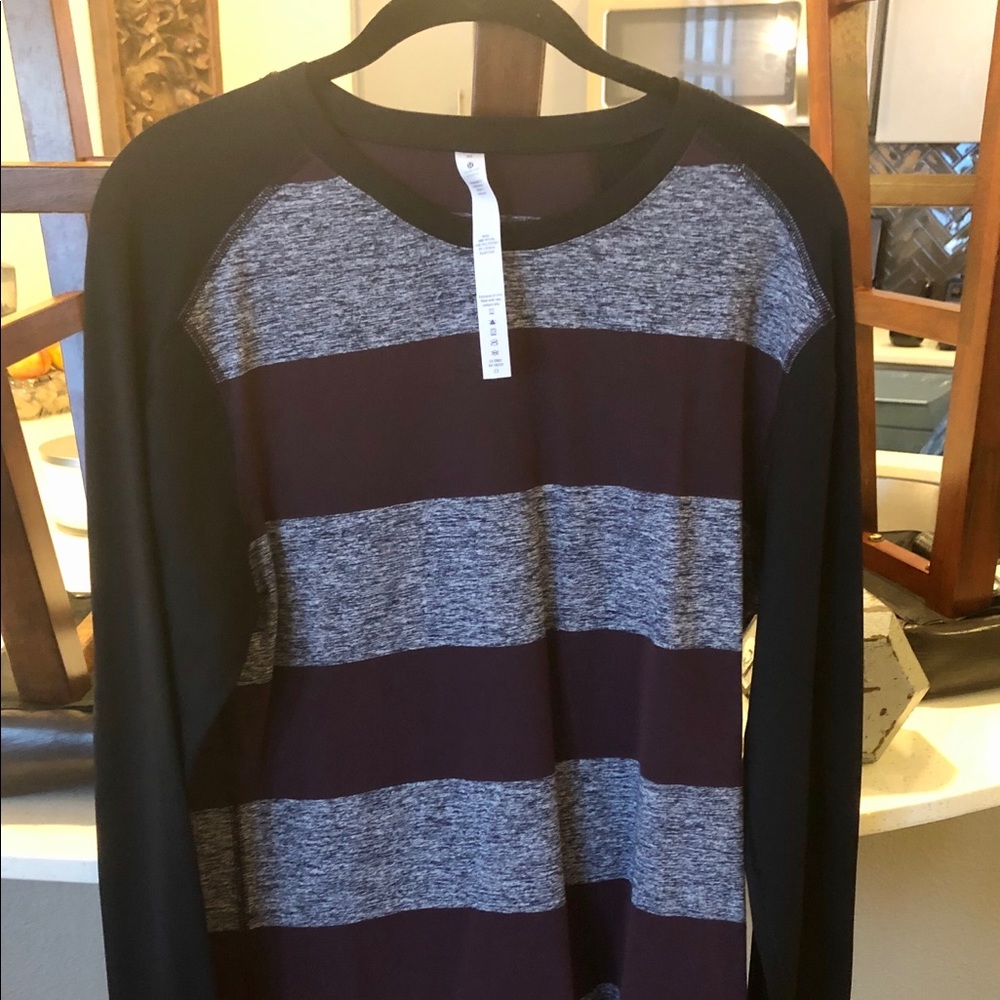 Men’s Lululemon long-sleeve sweater in Medium